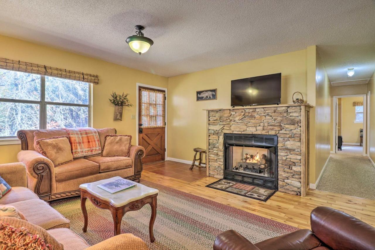 Creekside Retreat With Deck, 18 Miles To Wolf Ridge Villa Weaverville Exterior photo